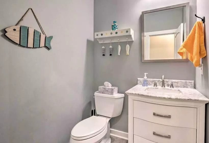 Modern Tims Ford Lake Home W/ Private Dock & Pool!