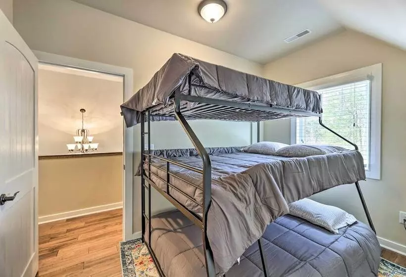 Modern Tims Ford Lake Home W/ Private Dock & Pool!