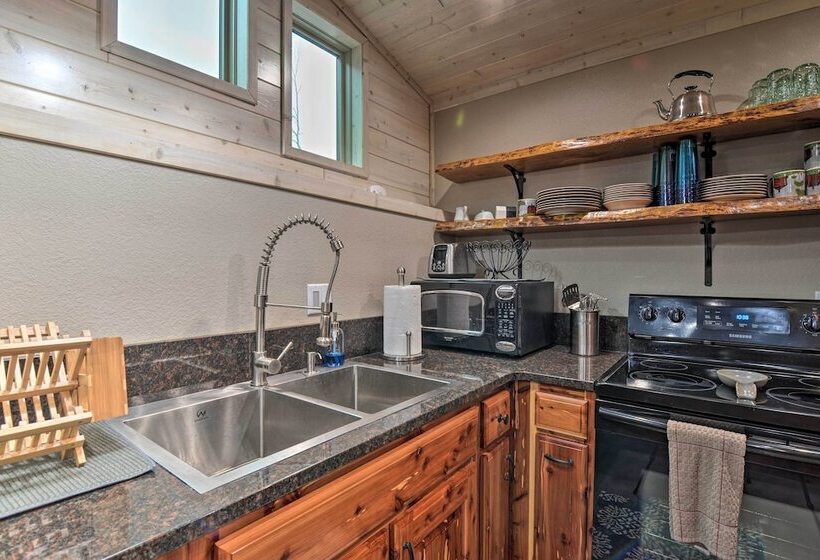 Modern Arcadia Farmhouse On 80 Acres W/ Fire Pit!