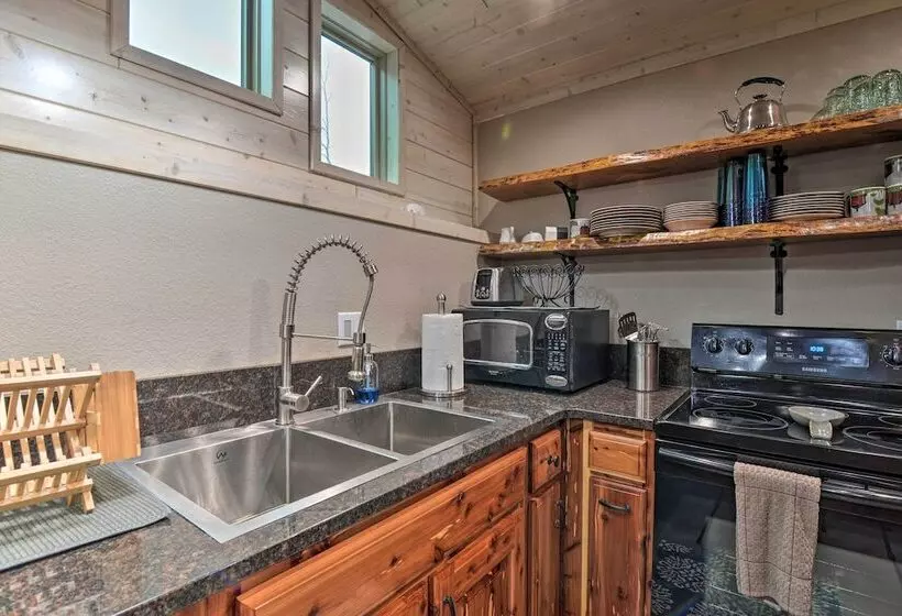 Modern Arcadia Farmhouse On 80 Acres W/ Fire Pit!