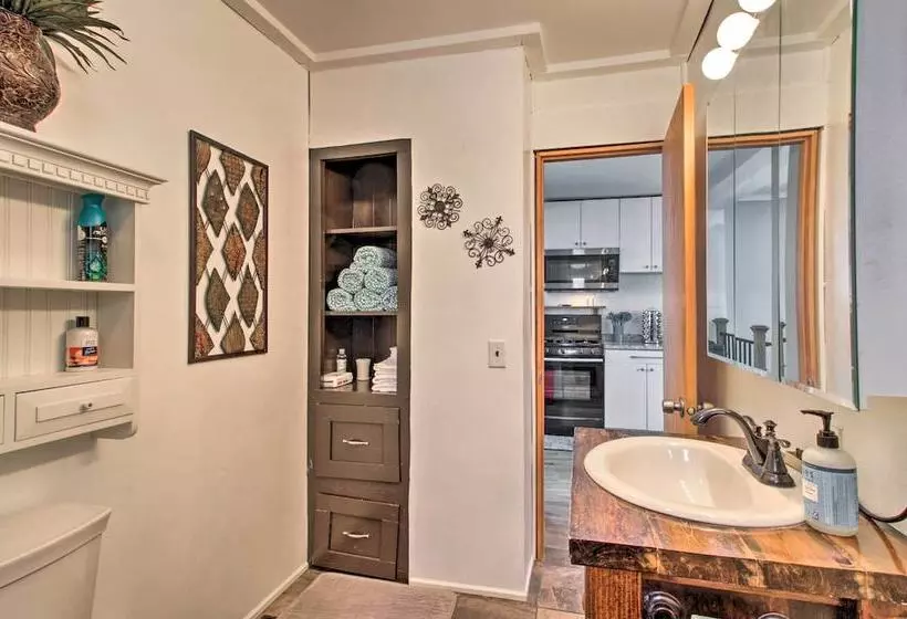 Modern Crosby Retreat < 1 Mi To Serpent Lake!