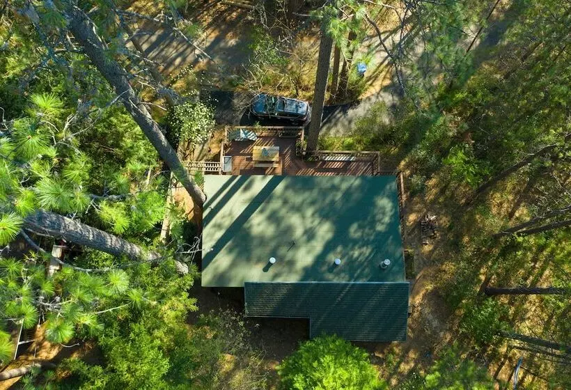 Loch Lomond Cabin W/ Hot Tub, Near Wineries!