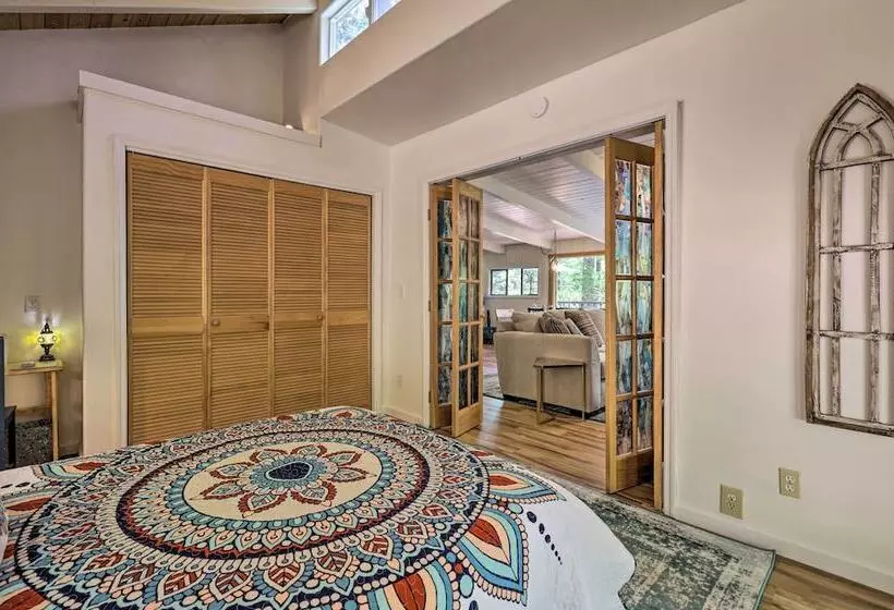 Loch Lomond Cabin W/ Hot Tub, Near Wineries!