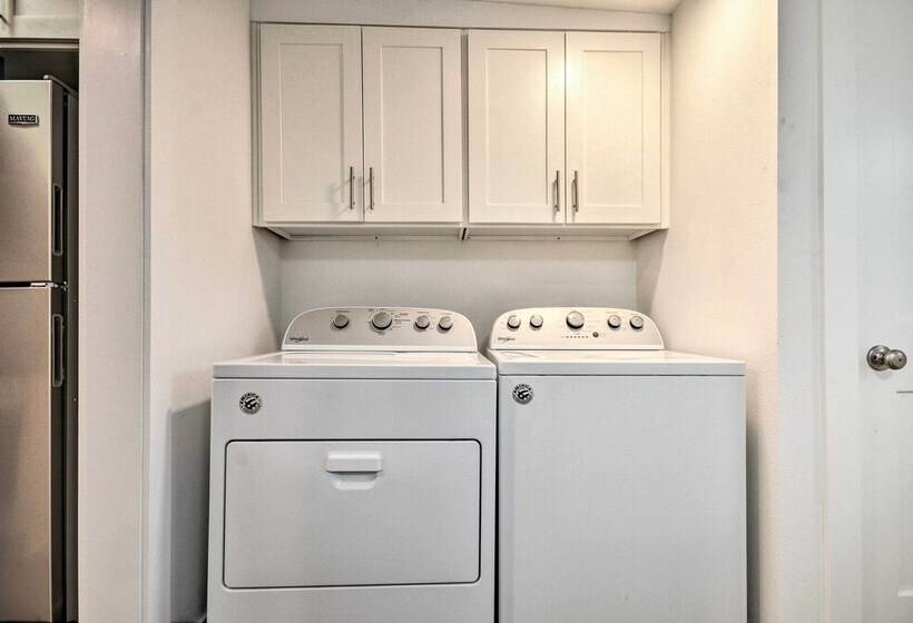 Modern Oregon House   1/2 Mi From Rockaway Beach!