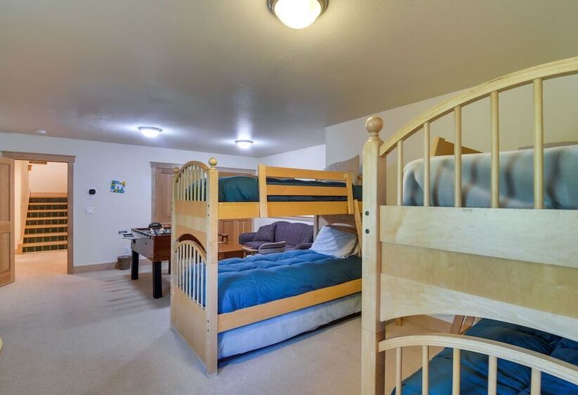 Mountain Home ~ 5 Mi To Winter Park Resort!