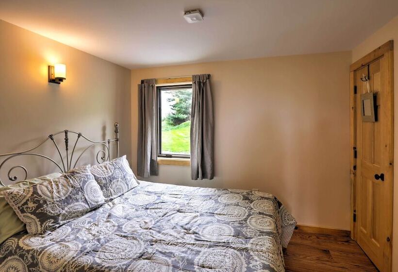 Naples Cabin W/ Lake Views & Wraparound Deck!