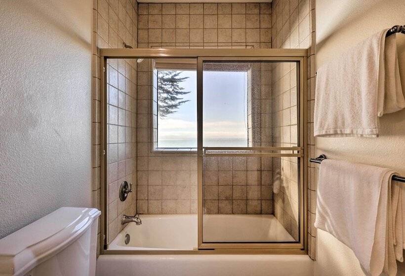 Oceanfront Point Arena House W/ Lovely Deck!