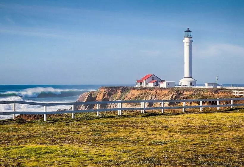 Oceanfront Point Arena House W/ Lovely Deck!