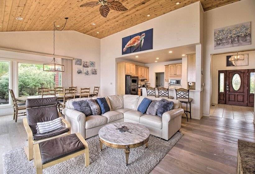 Oceanfront Point Arena House W/ Lovely Deck!