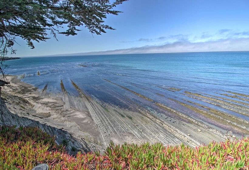 Oceanfront Point Arena House W/ Lovely Deck!