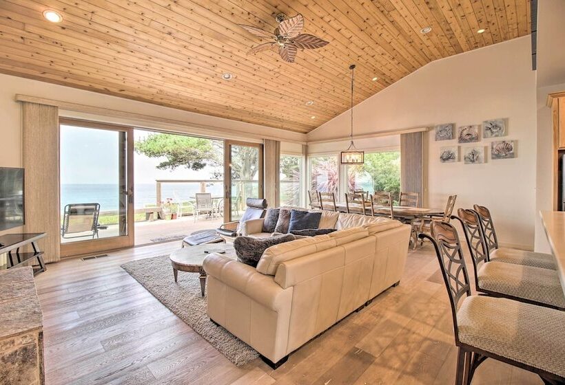 Oceanfront Point Arena House W/ Lovely Deck!