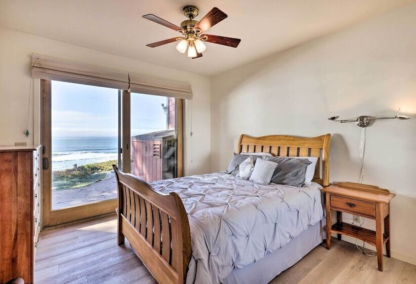 Oceanfront Point Arena House W/ Lovely Deck!
