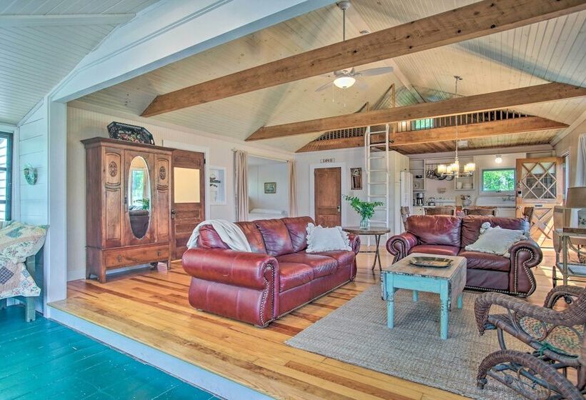 Peaceful Long Pond Cottage W/ Dock & Views