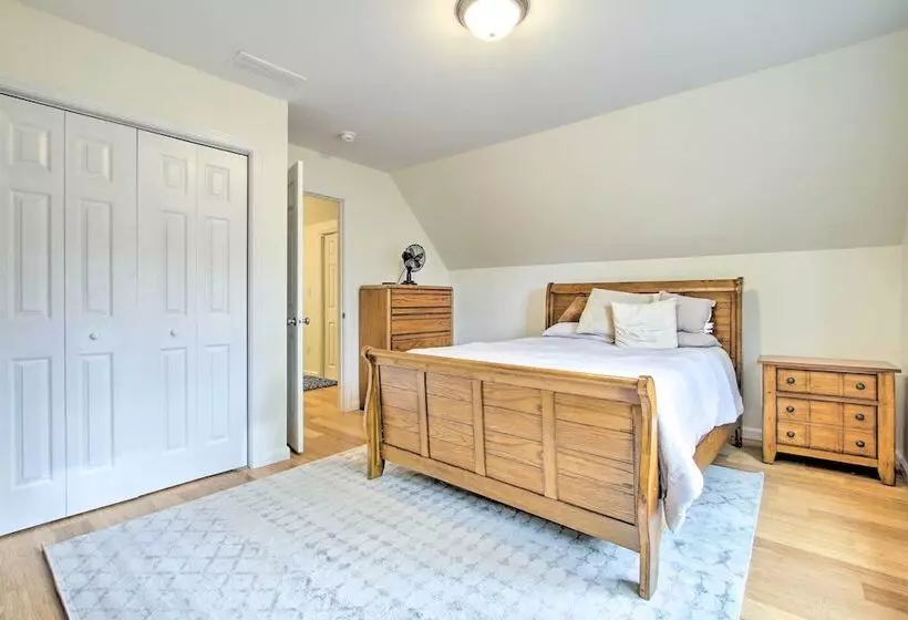 Pet Friendly Lebanon House W/ Lake Access!