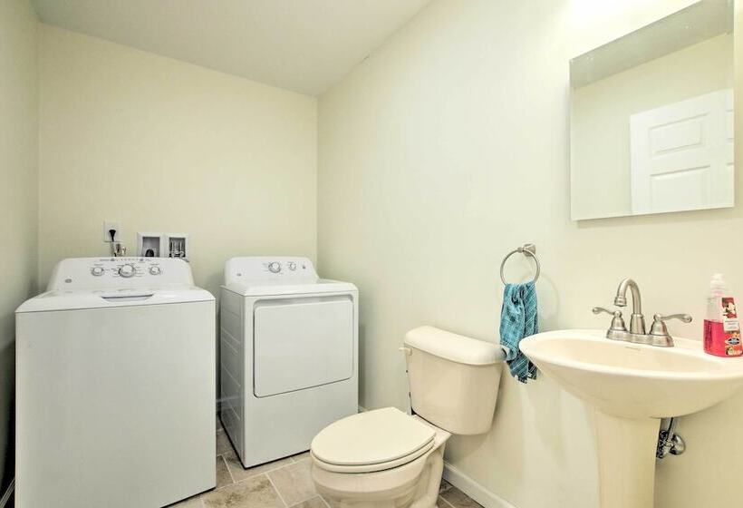 Pet Friendly Lebanon House W/ Lake Access!