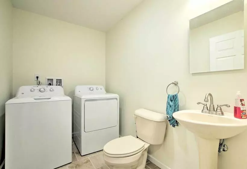 Pet Friendly Lebanon House W/ Lake Access!