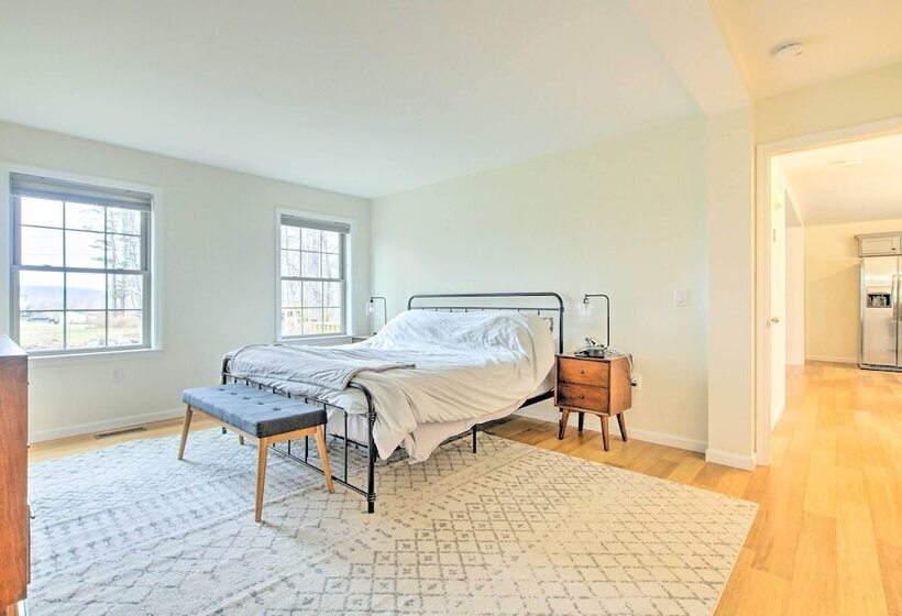 Pet Friendly Lebanon House W/ Lake Access!