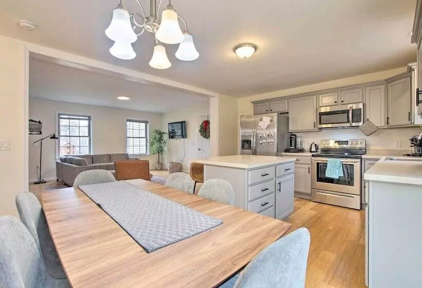 Pet Friendly Lebanon House W/ Lake Access!