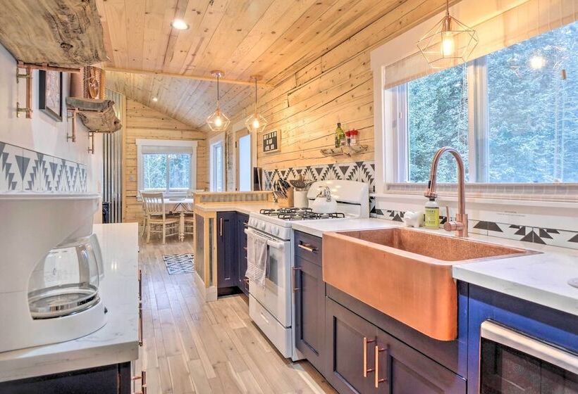 Picturesque Alma Log Cabin W/ Deck & Grill!