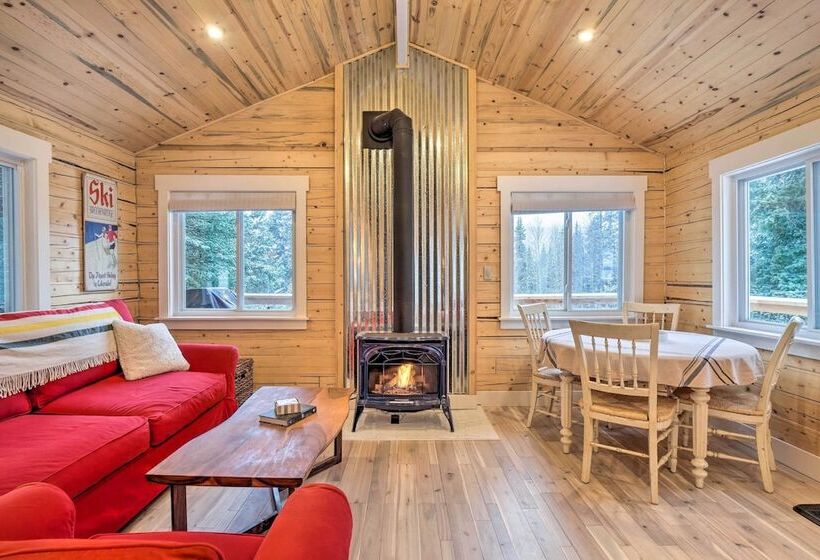 Picturesque Alma Log Cabin W/ Deck & Grill!