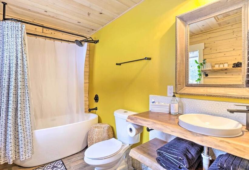 Picturesque Alma Log Cabin W/ Deck & Grill!