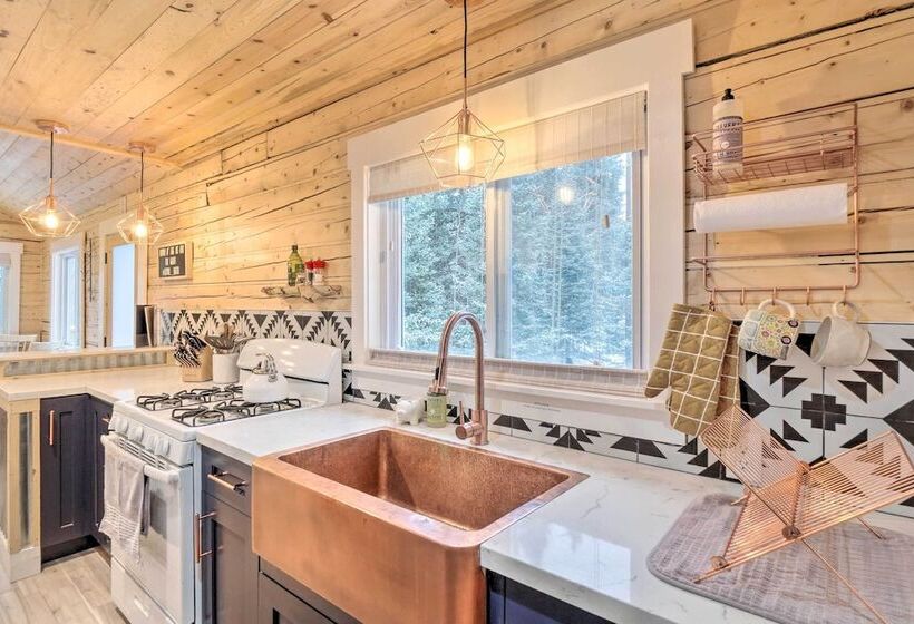 Picturesque Alma Log Cabin W/ Deck & Grill!