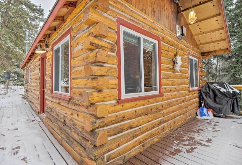 Picturesque Alma Log Cabin W/ Deck & Grill!