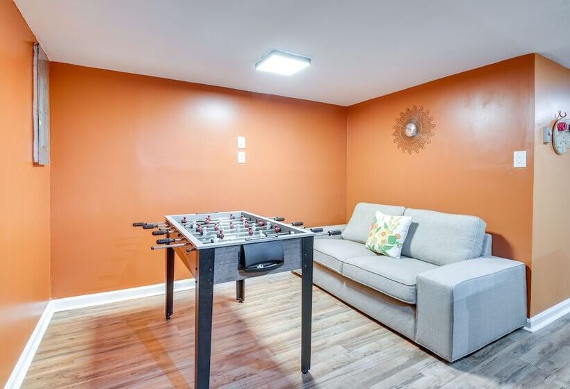 Poconos Home W/ Hot Tub, Game Room & Lake Access!