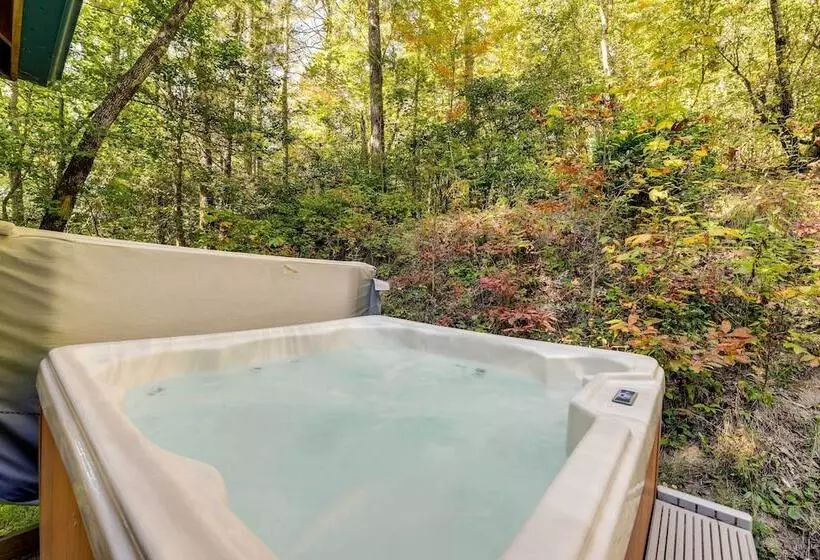 Hot Tub + Furnished Porch: Balsam Grove Cabin