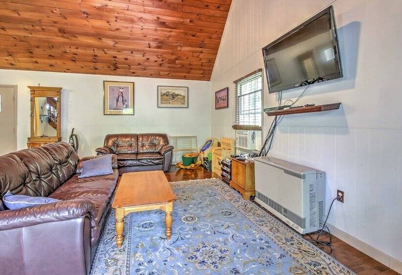 Rustic Intervale Hideaway W/ Deck & Wooded Views!