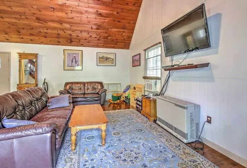 Rustic Intervale Hideaway W/ Deck & Wooded Views!