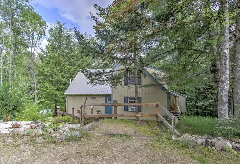 Rustic Intervale Hideaway W/ Deck & Wooded Views!