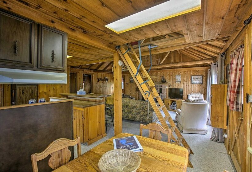 Rustic River View Cabin W/ Fire Pit, Games & Grill