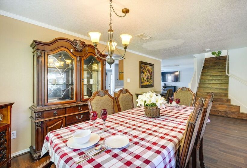 San Antonio Home W/ Private Hot Tub + Pool!