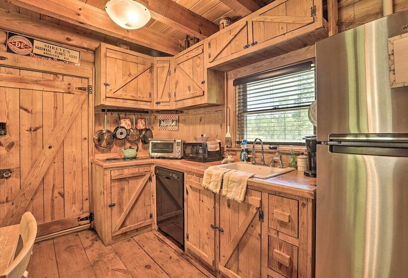 Cabin W/ Catch & Release Pond In Hueytown!