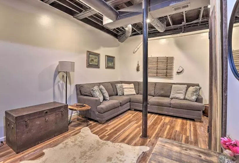 Cabin W/ Catch & Release Pond In Hueytown!