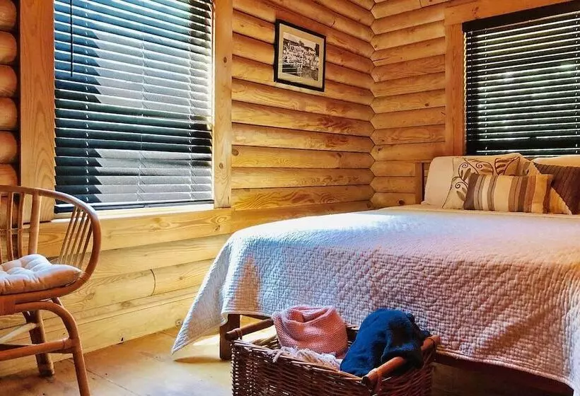 Cabin W/ Catch & Release Pond In Hueytown!