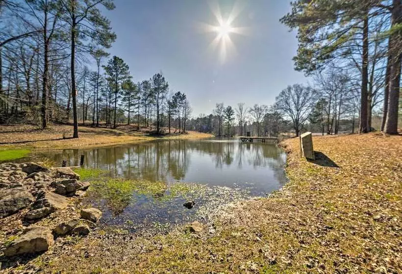Cabin W/ Catch & Release Pond In Hueytown!