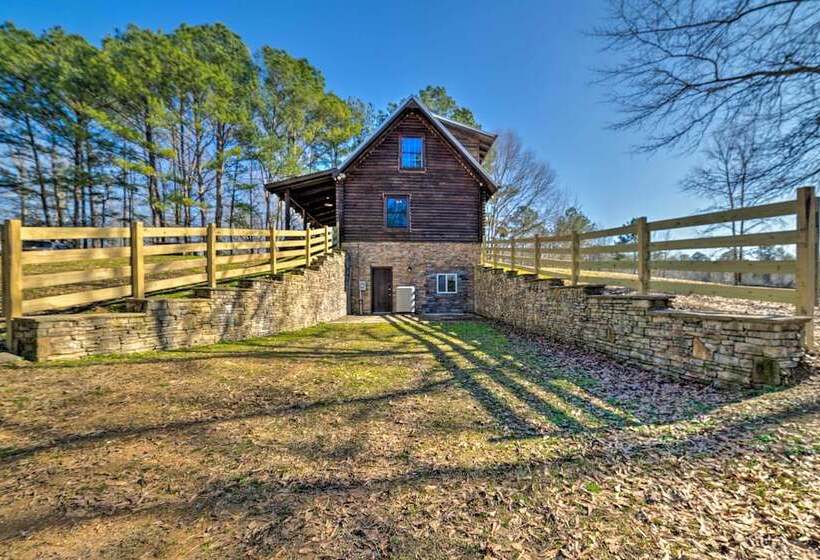Cabin W/ Catch & Release Pond In Hueytown!