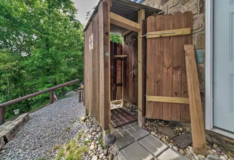 Sevierville Lake House W/ Deck & Foosball Table!