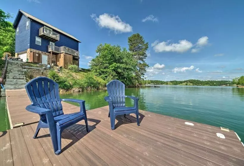 Sevierville Lake House W/ Deck & Foosball Table!