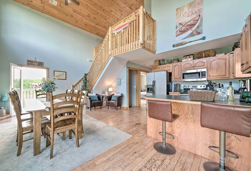 Sevierville Lake House W/ Deck & Foosball Table!