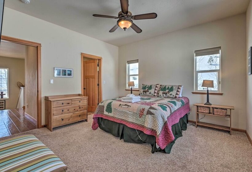 South Lake Tahoe Retreat W/ Mountain View Deck