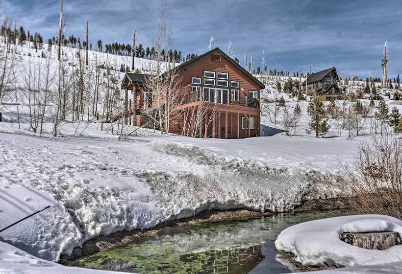 South Lake Tahoe Retreat W/ Mountain View Deck