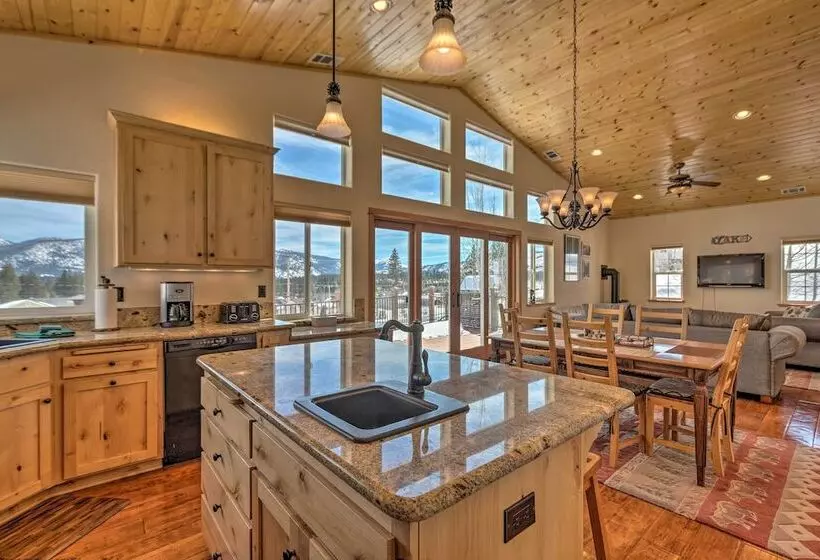 South Lake Tahoe Retreat W/ Mountain View Deck
