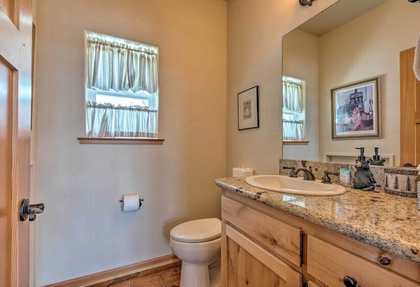 South Lake Tahoe Retreat W/ Mountain View Deck