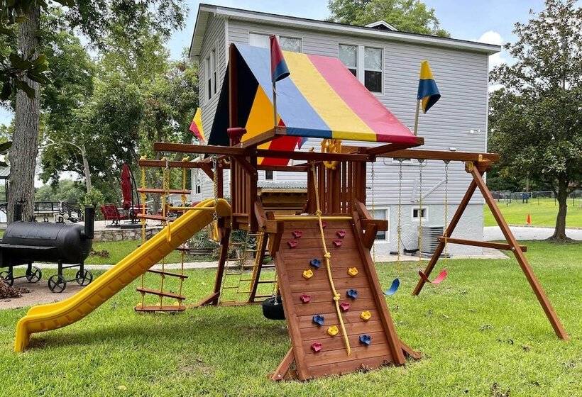 Spacious Lake Placid Retreat W/ Gorgeous Views!