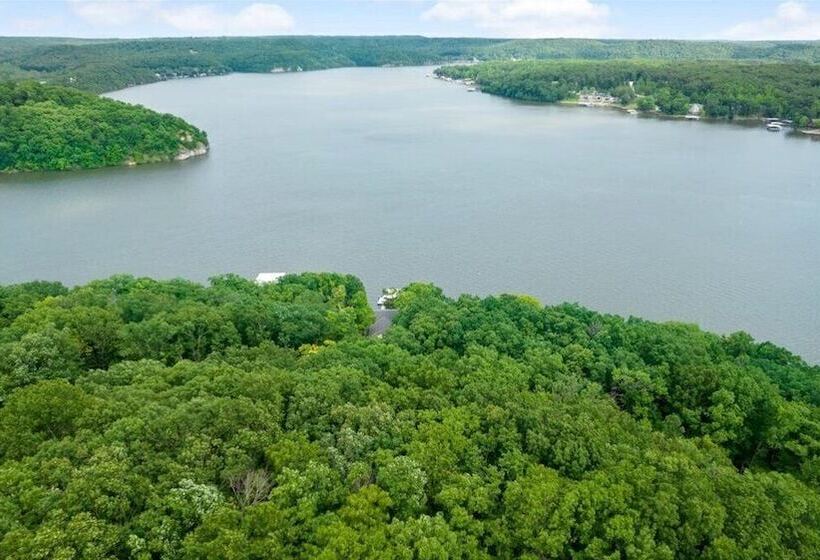 Private Dock: Spacious Lakefront Home In Stover