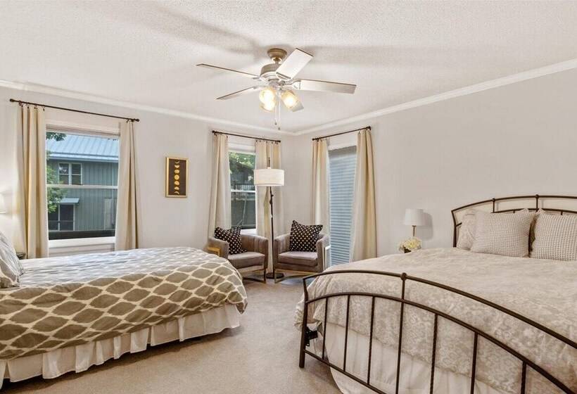 Private Dock: Spacious Lakefront Home In Stover