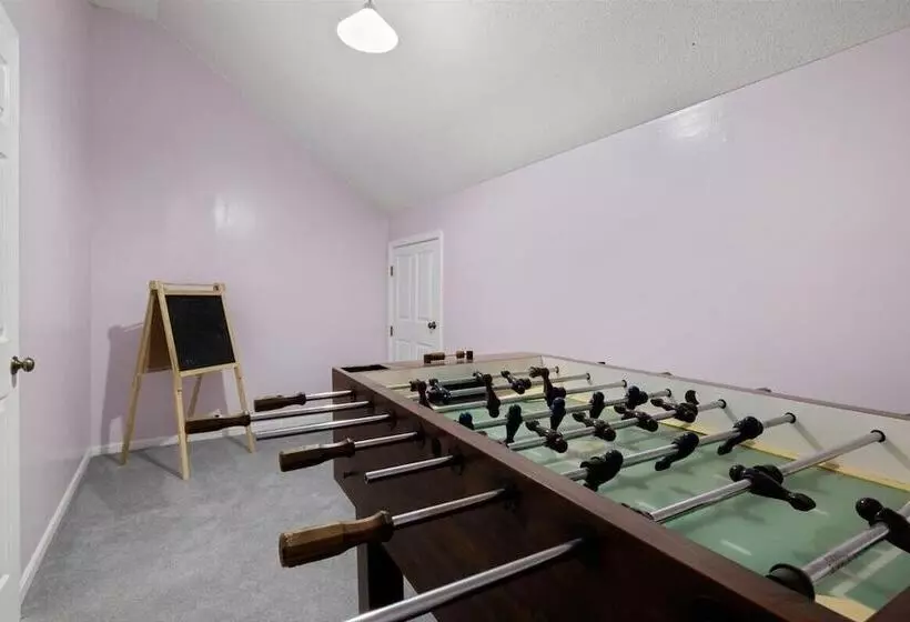 Private Dock: Spacious Lakefront Home In Stover